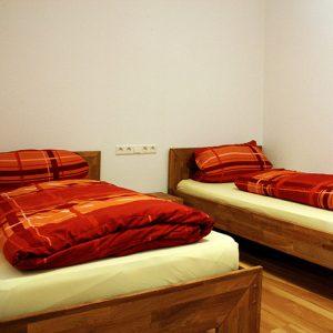 Apartment 4 + 5 Schlafbereich mit zwei getrennten Betten